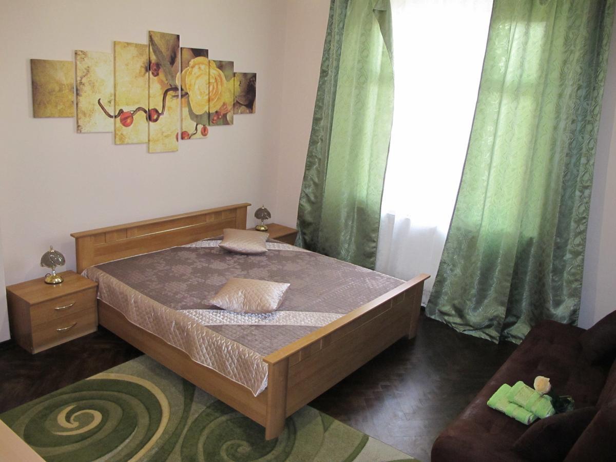All Seasons Hostel Прага Екстериор снимка