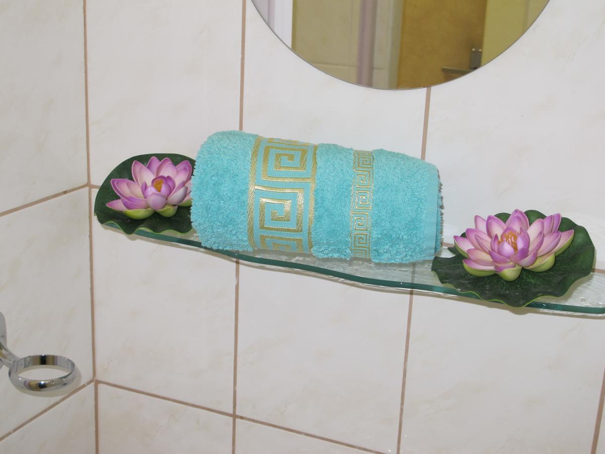 All Seasons Hostel Прага Екстериор снимка
